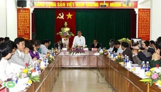 Party leader Le Hong Anh works with Ha Tinh province - ảnh 1